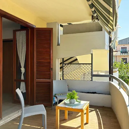 Holihome Deg's House 150m Dal Mare アルバ・アドリアティカ