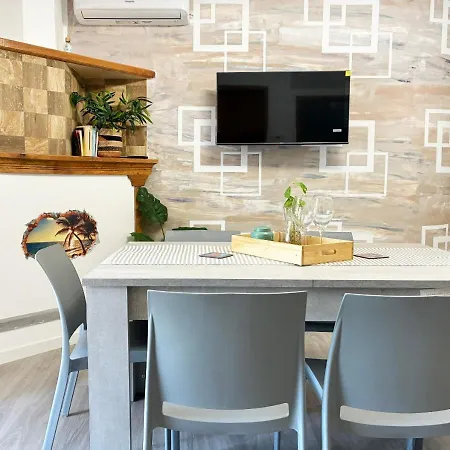 Holihome Deg's House 150m Dal Mare