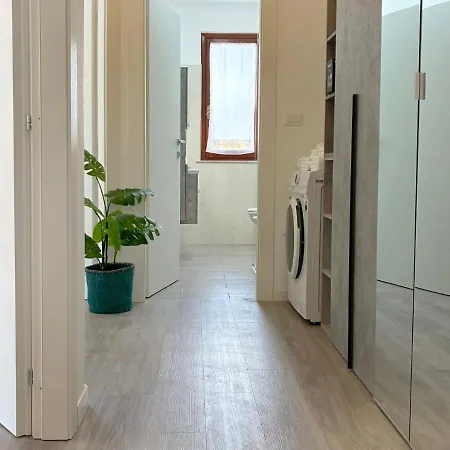 Holihome Deg's House 150m Dal Mare * アルバ・アドリアティカ